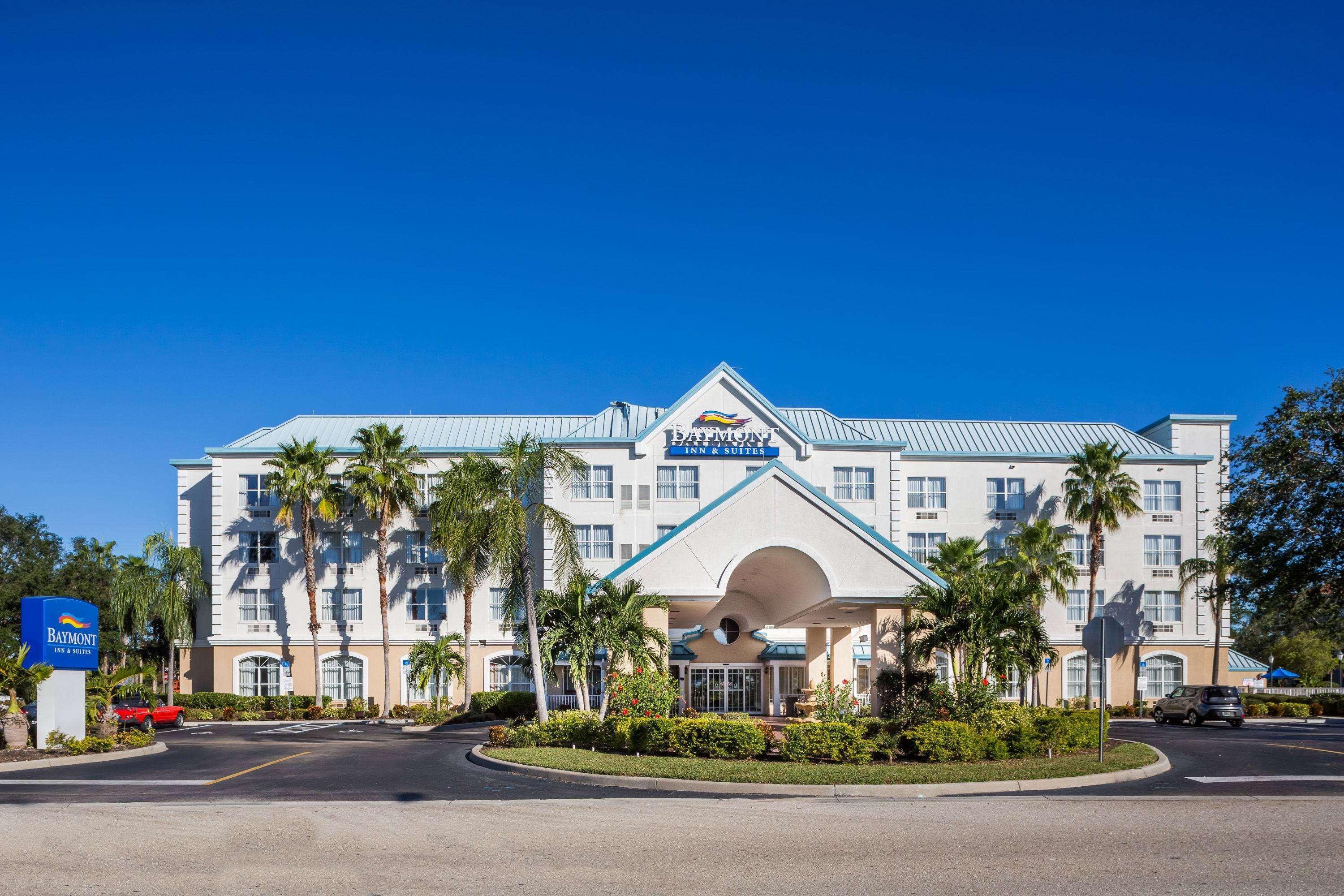 Baymont By Wyndham Fort Myers Airport Hotel Kültér fotó